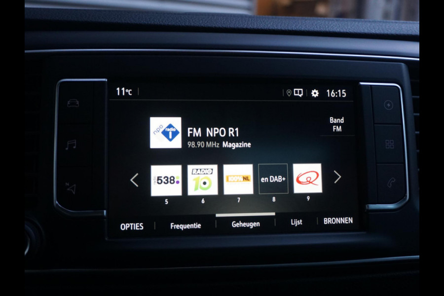 Opel Zafira-e Life 75 kWh 6-persoons VIP uitvoering, voorzien van alle opties Opel Zafira-e Life 75 kWh 6-persoons VIP uitvoering, voorzien van alle opties