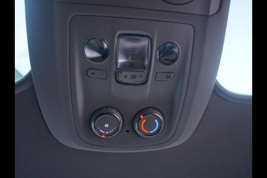 Opel Zafira-e Life 75 kWh 6-persoons VIP uitvoering, voorzien van alle opties Opel Zafira-e Life 75 kWh 6-persoons VIP uitvoering, voorzien van alle opties