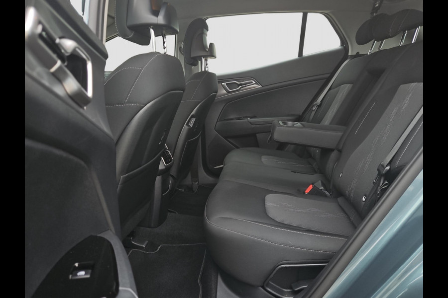 Kia Sportage 1.6 T-GDi Plug-in Hybrid AWD DynamicLine | Navi | Carplay/Android Auto | Adapt. Cruise | Mooie 19-inch LMV | Sensoren Voor- En Achter | Kia Sportage 1.6 T-GDi Plug-in Hybrid AWD DynamicLine | Navi | Carplay/Android Auto | Adapt. Cruise | Mooie 19-inch LMV | Sensoren Voor- En Achter |