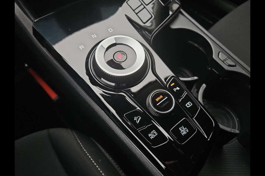 Kia Sportage 1.6 T-GDi Plug-in Hybrid AWD DynamicLine | Navi | Carplay/Android Auto | Adapt. Cruise | Mooie 19-inch LMV | Sensoren Voor- En Achter | Kia Sportage 1.6 T-GDi Plug-in Hybrid AWD DynamicLine | Navi | Carplay/Android Auto | Adapt. Cruise | Mooie 19-inch LMV | Sensoren Voor- En Achter |
