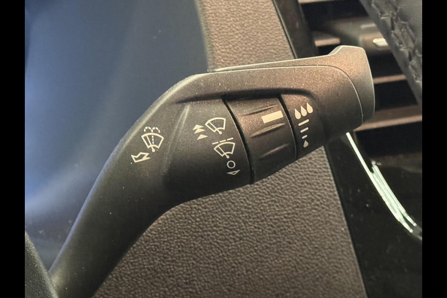 Ford Transit 310 2.0 TDCI L2H2 Trend Automaat Navigatie DAB PDC Airco Camera Carplay