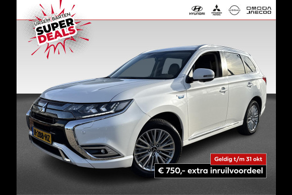 Mitsubishi Outlander 2.4 PHEV Intense+ schuifdak | trekhaak Mitsubishi Outlander 2.4 PHEV Intense+ schuifdak | trekhaak