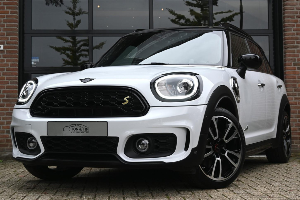 MINI Countryman 2.0 Cooper S E ALL4 John Works JCW BlackPack YoursLeder '20 MINI Countryman 2.0 Cooper S E ALL4 John Works JCW BlackPack YoursLeder '20