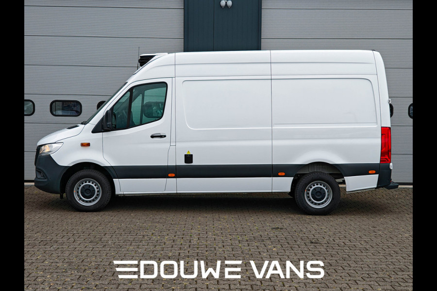 Mercedes-Benz Sprinter 317 L2H2 Vrieswagen Dag en Nacht Gev.Stoel MBUX Koelwagen Nieuwe Koeling 2 jaar Carrier Transicold Garantie.
