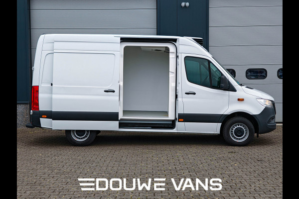 Mercedes-Benz Sprinter 317 L2H2 Vrieswagen Dag en Nacht Gev.Stoel MBUX Koelwagen Nieuwe Koeling 2 jaar Carrier Transicold Garantie.