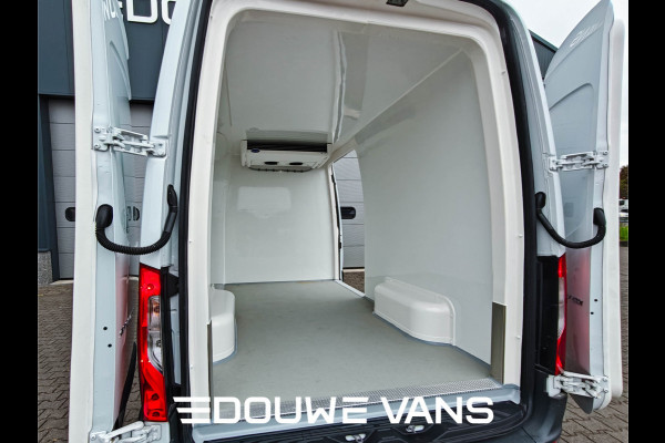 Mercedes-Benz Sprinter 317 L2H2 Vrieswagen Dag en Nacht Gev.Stoel MBUX Koelwagen Nieuwe Koeling 2 jaar Carrier Transicold Garantie.