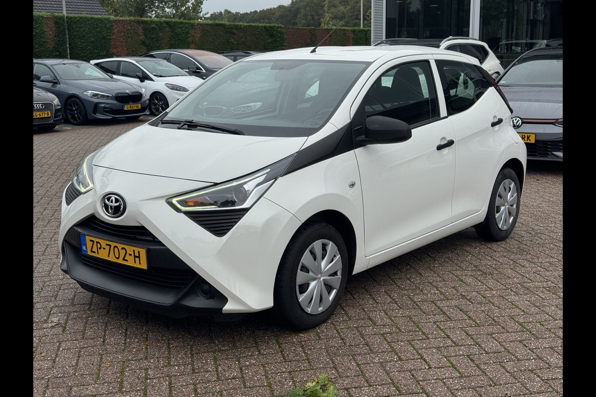 Toyota Aygo 1.0 VVT-i x Toyota Aygo 1.0 VVT-i x