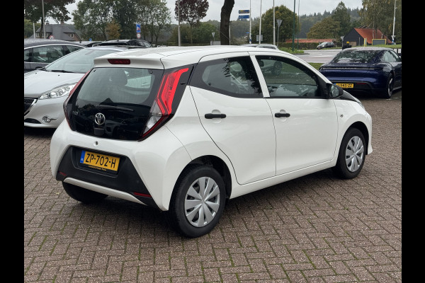 Toyota Aygo 1.0 VVT-i x Toyota Aygo 1.0 VVT-i x