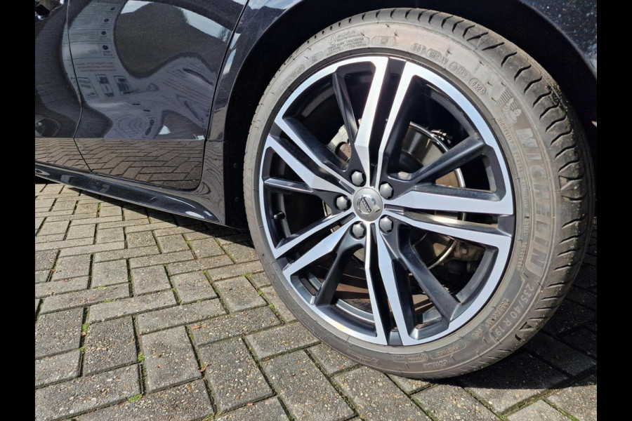 Volvo S60 2.0 B3 R-Design|Trekhaak|19-inch|Memory-stoelen|digi-dash|LED-koplampen| Volvo S60 2.0 B3 R-Design|Trekhaak|19-inch|Memory-stoelen|digi-dash|LED-koplampen|