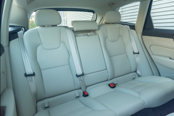 Volvo XC60 T6 Aut. Inscription LongRange Leder Panoramadak 350pk