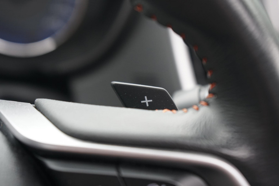 Subaru XV 2.0i e-BOXER Premium + SCHUIFDAK / TREKHAAK / LEDER / CAMERA