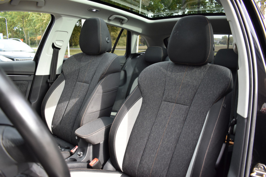 Škoda SCALA 1.0 TSI Business Edition Automaat / Panoramadak / Parkeerhulp / Virtual Cockpit / LED/ Climate Control Škoda SCALA 1.0 TSI Business Edition Automaat / Panoramadak / Parkeerhulp / Virtual Cockpit / LED/ Climate Control