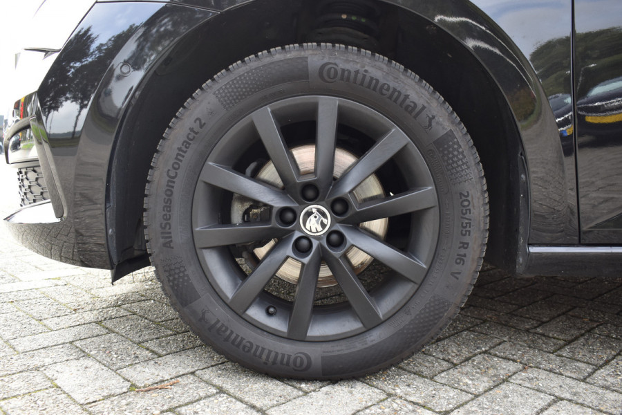 Škoda SCALA 1.0 TSI Business Edition Automaat / Panoramadak / Parkeerhulp / Virtual Cockpit / LED/ Climate Control Škoda SCALA 1.0 TSI Business Edition Automaat / Panoramadak / Parkeerhulp / Virtual Cockpit / LED/ Climate Control