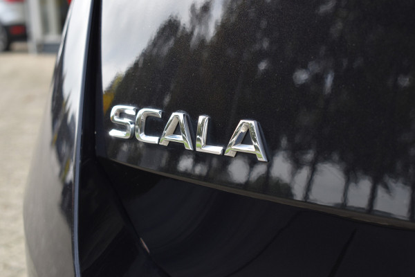 Škoda SCALA 1.0 TSI Business Edition Automaat / Panoramadak / Parkeerhulp / Virtual Cockpit / LED/ Climate Control Škoda SCALA 1.0 TSI Business Edition Automaat / Panoramadak / Parkeerhulp / Virtual Cockpit / LED/ Climate Control