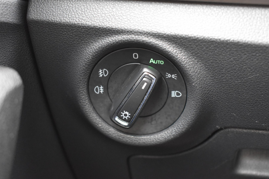 Škoda SCALA 1.0 TSI Business Edition Automaat / Panoramadak / Parkeerhulp / Virtual Cockpit / LED/ Climate Control Škoda SCALA 1.0 TSI Business Edition Automaat / Panoramadak / Parkeerhulp / Virtual Cockpit / LED/ Climate Control