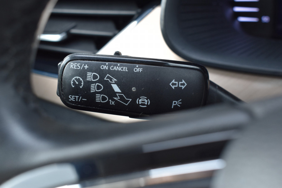 Škoda SCALA 1.0 TSI Business Edition Automaat / Panoramadak / Parkeerhulp / Virtual Cockpit / LED/ Climate Control Škoda SCALA 1.0 TSI Business Edition Automaat / Panoramadak / Parkeerhulp / Virtual Cockpit / LED/ Climate Control