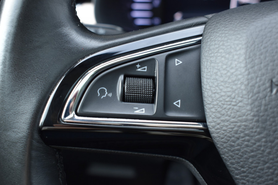 Škoda SCALA 1.0 TSI Business Edition Automaat / Panoramadak / Parkeerhulp / Virtual Cockpit / LED/ Climate Control Škoda SCALA 1.0 TSI Business Edition Automaat / Panoramadak / Parkeerhulp / Virtual Cockpit / LED/ Climate Control