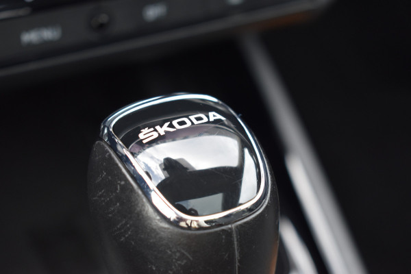 Škoda SCALA 1.0 TSI Business Edition Automaat / Panoramadak / Parkeerhulp / Virtual Cockpit / LED/ Climate Control Škoda SCALA 1.0 TSI Business Edition Automaat / Panoramadak / Parkeerhulp / Virtual Cockpit / LED/ Climate Control