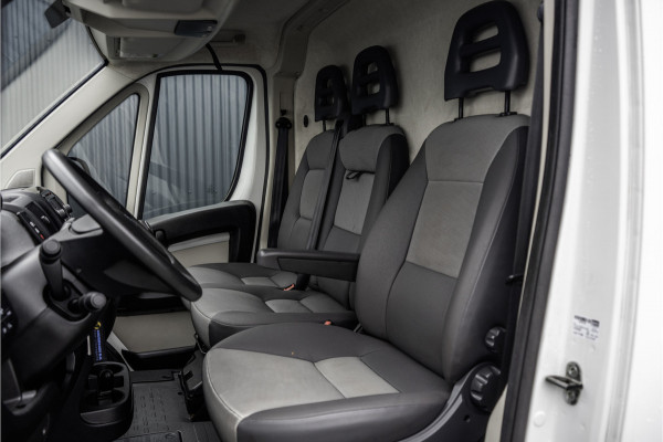 Peugeot Boxer BlueHDI L3H3 | 160PK | Camera | Navigatie | Cruise | Airco | 3T Trekgewicht | PDC | Euro 6