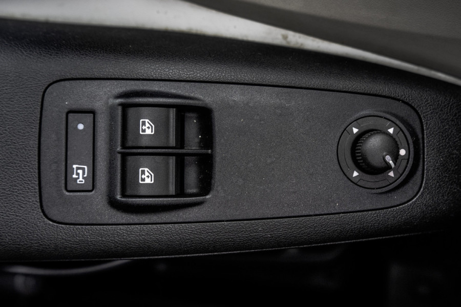 Peugeot Boxer BlueHDI L3H3 | 160PK | Camera | Navigatie | Cruise | Airco | 3T Trekgewicht | PDC | Euro 6