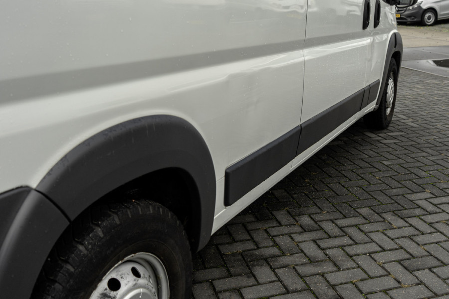 Peugeot Boxer BlueHDI L3H3 | 160PK | Camera | Navigatie | Cruise | Airco | 3T Trekgewicht | PDC | Euro 6