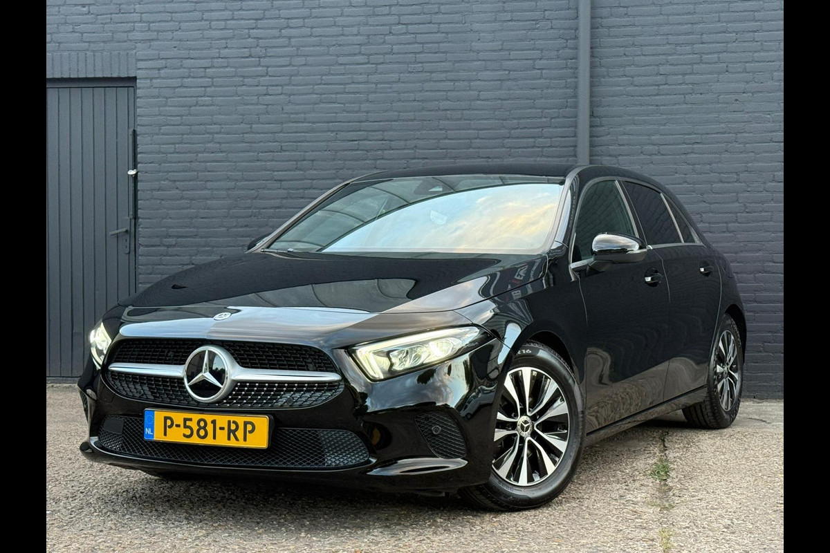 Mercedes-Benz A-Klasse 180 Business Solution AMG | STOEL VERW | CAMERA | CARPLAY | MULTI STUUR | NWE APK Mercedes-Benz A-Klasse 180 Business Solution AMG | STOEL VERW | CAMERA | CARPLAY | MULTI STUUR | NWE APK
