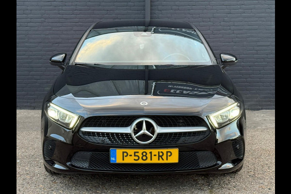 Mercedes-Benz A-Klasse 180 Business Solution AMG | STOEL VERW | CAMERA | CARPLAY | MULTI STUUR | NWE APK Mercedes-Benz A-Klasse 180 Business Solution AMG | STOEL VERW | CAMERA | CARPLAY | MULTI STUUR | NWE APK