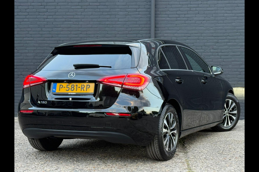 Mercedes-Benz A-Klasse 180 Business Solution AMG | STOEL VERW | CAMERA | CARPLAY | MULTI STUUR | NWE APK Mercedes-Benz A-Klasse 180 Business Solution AMG | STOEL VERW | CAMERA | CARPLAY | MULTI STUUR | NWE APK
