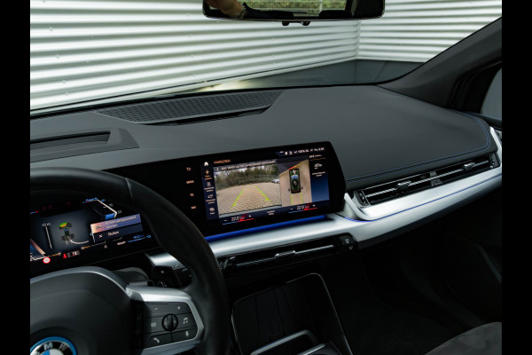 BMW 2 Serie Active Tourer 230e xDrive - Pano - Trekhaak - Memoryzetel - Driving + Parking Ass Prof BMW 2 Serie Active Tourer 230e xDrive - Pano - Trekhaak - Memoryzetel - Driving + Parking Ass Prof
