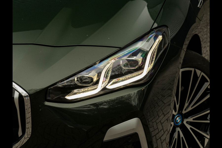 BMW 2 Serie Active Tourer 230e xDrive - Pano - Trekhaak - Memoryzetel - Driving + Parking Ass Prof BMW 2 Serie Active Tourer 230e xDrive - Pano - Trekhaak - Memoryzetel - Driving + Parking Ass Prof