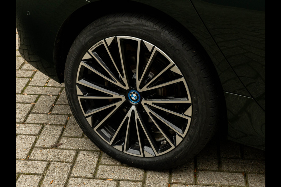 BMW 2 Serie Active Tourer 230e xDrive - Pano - Trekhaak - Memoryzetel - Driving + Parking Ass Prof BMW 2 Serie Active Tourer 230e xDrive - Pano - Trekhaak - Memoryzetel - Driving + Parking Ass Prof