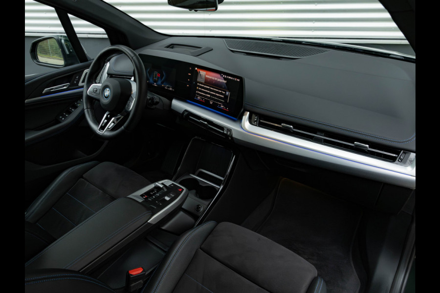 BMW 2 Serie Active Tourer 230e xDrive - Pano - Trekhaak - Memoryzetel - Driving + Parking Ass Prof BMW 2 Serie Active Tourer 230e xDrive - Pano - Trekhaak - Memoryzetel - Driving + Parking Ass Prof