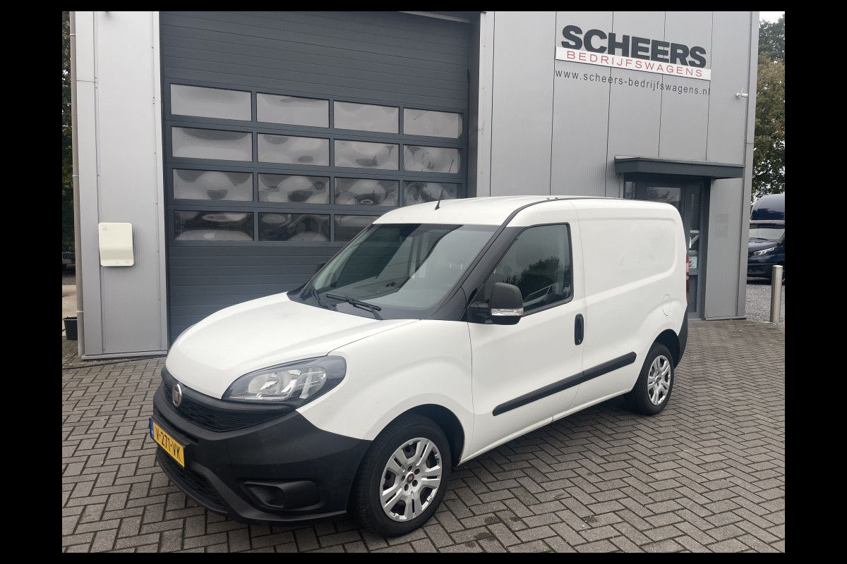 Fiat Doblò 1.6 MJ 105PK airco | navigatie | 3-zits Fiat Doblò 1.6 MJ 105PK airco | navigatie | 3-zits