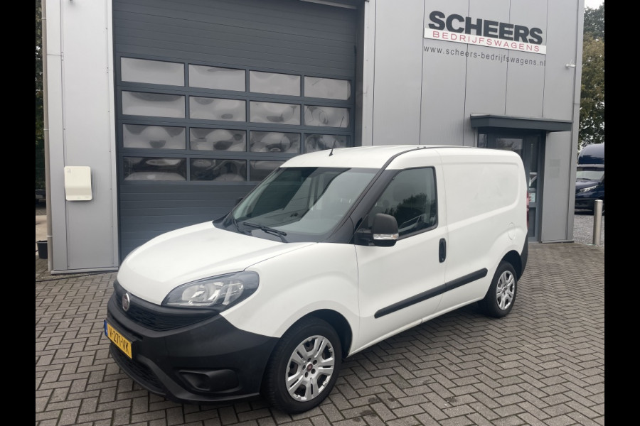 Fiat Doblò 1.6 MJ 105PK airco | navigatie | 3-zits Fiat Doblò 1.6 MJ 105PK airco | navigatie | 3-zits