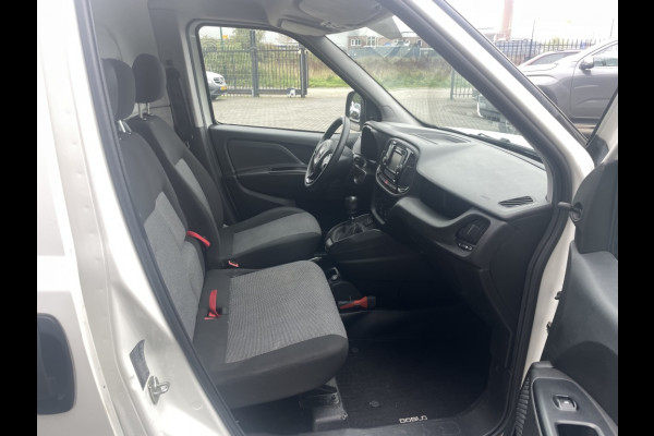 Fiat Doblò 1.6 MJ 105PK airco | navigatie | 3-zits Fiat Doblò 1.6 MJ 105PK airco | navigatie | 3-zits