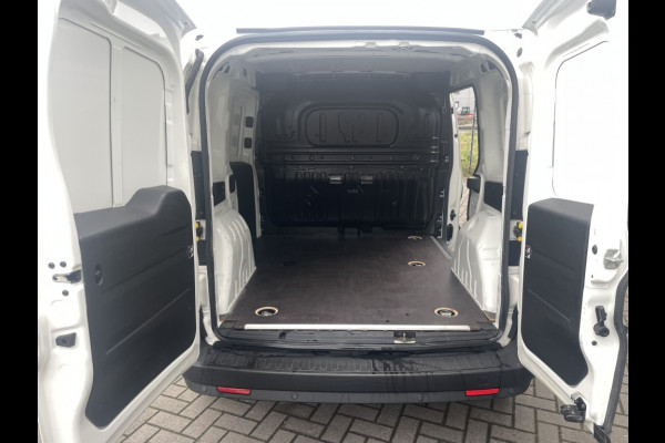 Fiat Doblò 1.6 MJ 105PK airco | navigatie | 3-zits Fiat Doblò 1.6 MJ 105PK airco | navigatie | 3-zits