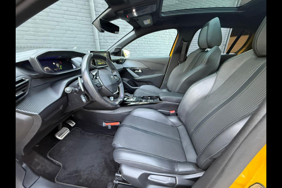 Peugeot 208 1.2 PureTech GT-Line | 1STE EIGENAAR | PANO | CARPLAY | CAMERA | NWE APK