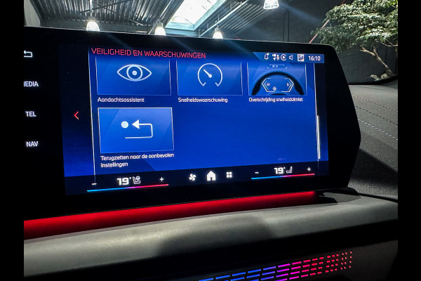 BMW 1-serie M135 xDrive Frozen|H/K|360|HUD|Panorama