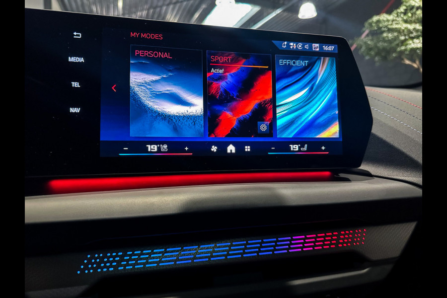 BMW 1-serie M135 xDrive Frozen|H/K|360|HUD|Panorama