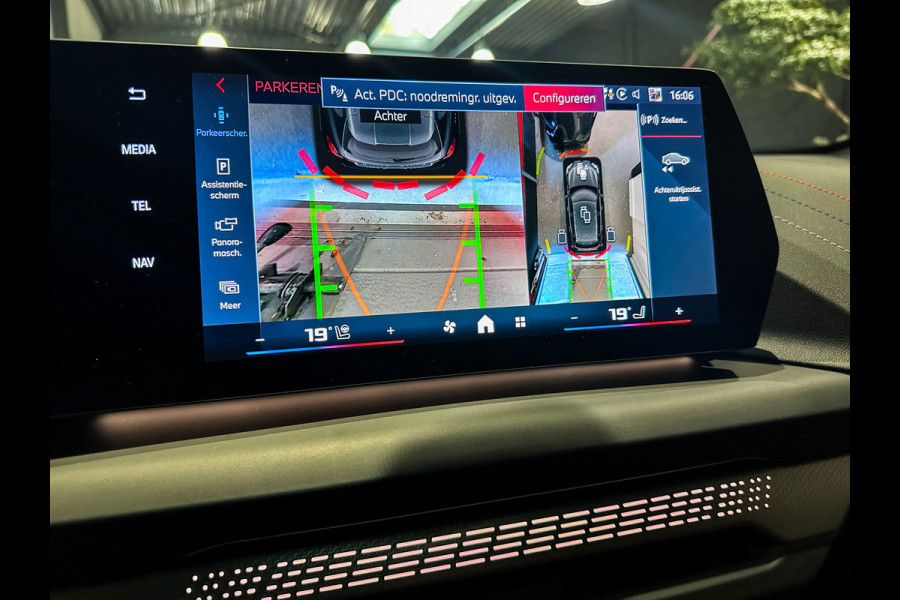 BMW 1-serie M135 xDrive Frozen|H/K|360|HUD|Panorama