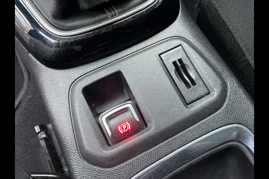 Opel Corsa 1.2 Elegance / CarPlay / 360 camera