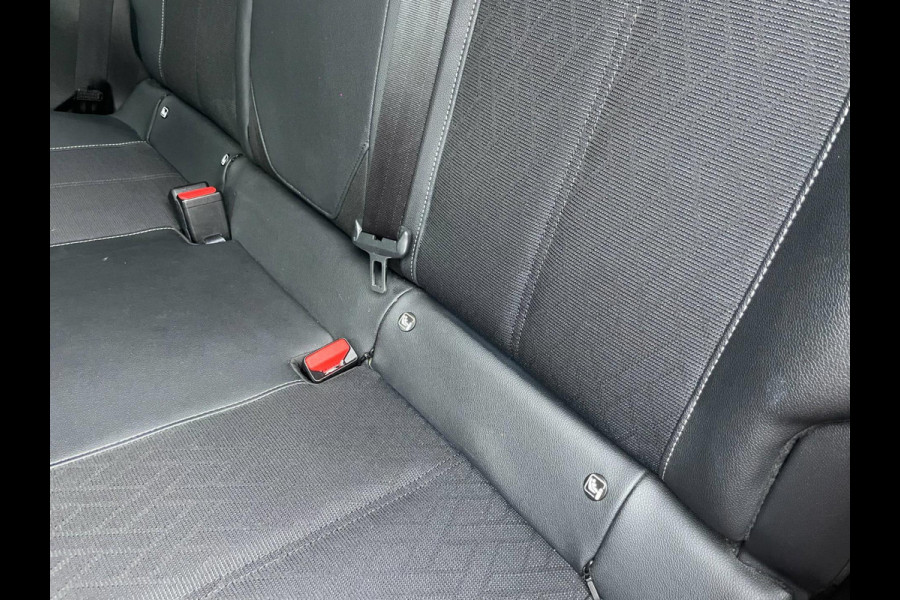 Opel Corsa 1.2 Elegance / CarPlay / 360 camera