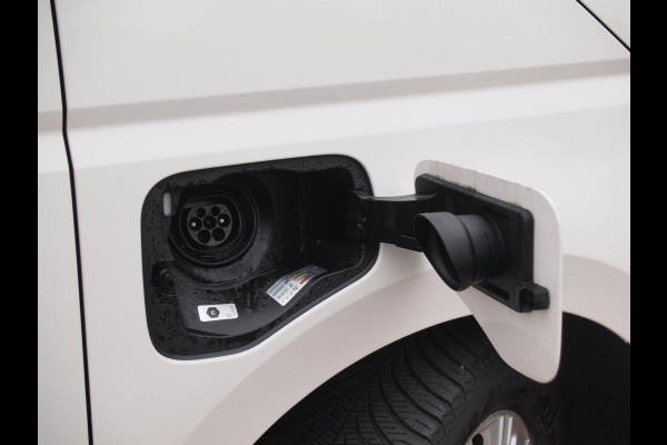 Volkswagen Multivan 1.4 eHybrid L2H1 Life | 7 persoons | Camera | Apple Carplay | NL-Auto |