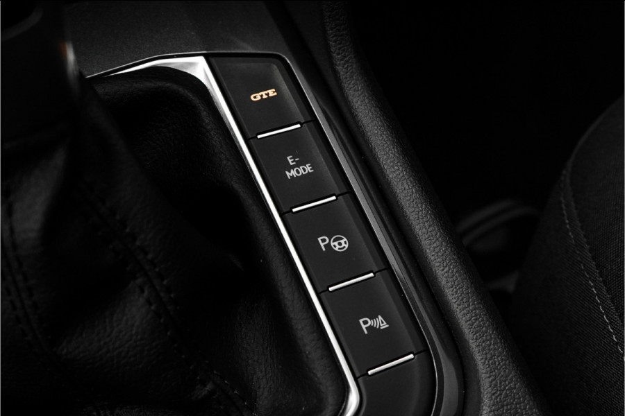 Volkswagen Tiguan 1.4 TSI eHybrid Elegance DSG Pano ACC Camera Trekhaak