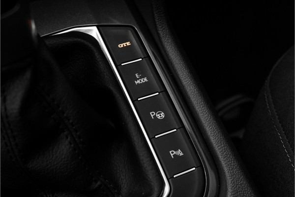Volkswagen Tiguan 1.4 TSI eHybrid Elegance DSG Pano ACC Camera Trekhaak
