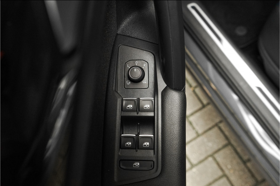Volkswagen Tiguan 1.4 TSI eHybrid Elegance DSG Pano ACC Camera Trekhaak