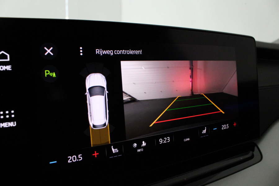 Škoda Octavia Combi 1.0 e-TSI Ambition > Trekhaak/Camera/Stoelverwarming/Sfeerverlichting.... | 4353|