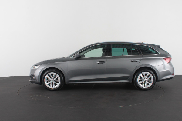 Škoda Octavia Combi 1.0 e-TSI Ambition > Trekhaak/Camera/Stoelverwarming/Sfeerverlichting.... | 4353|