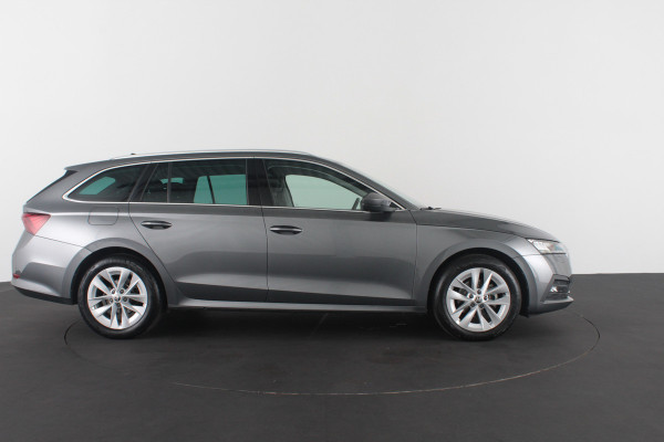 Škoda Octavia Combi 1.0 e-TSI Ambition > Trekhaak/Camera/Stoelverwarming/Sfeerverlichting.... | 4353|