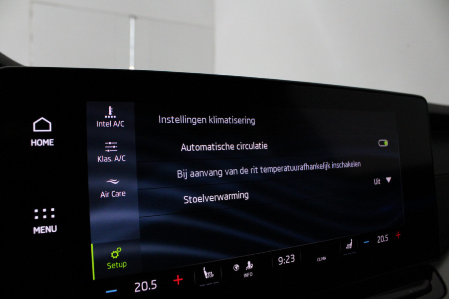 Škoda Octavia Combi 1.0 e-TSI Ambition > Trekhaak/Camera/Stoelverwarming/Sfeerverlichting.... | 4353|